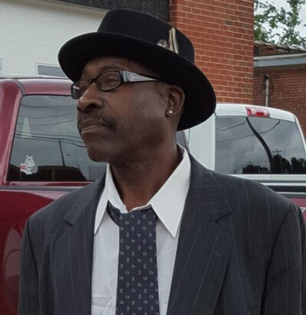 Emmanuel Nichols Profile Photo