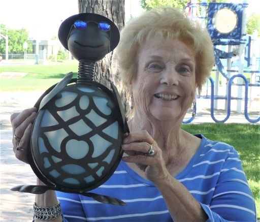 Marlene Giles photo gallery thumbnail 25 of 40