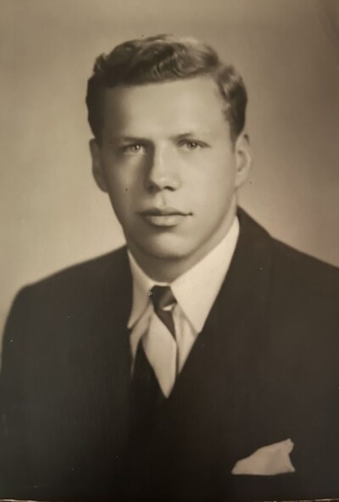 Robert Louis Vinton Profile Photo