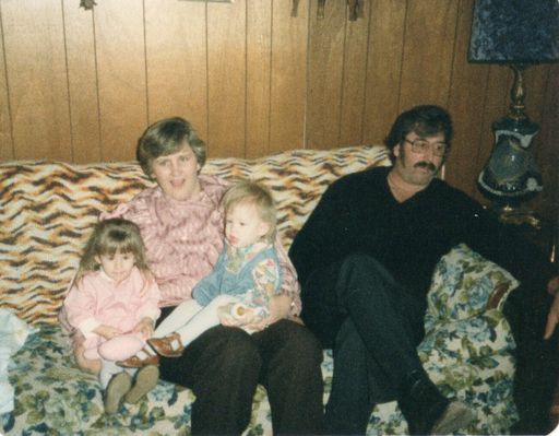 Brenda (Akin)  Luttrell photo gallery thumbnail 13 of 50