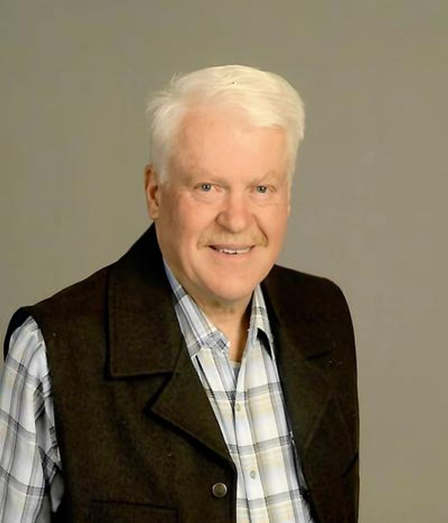Warren Walter Bell Profile Photo