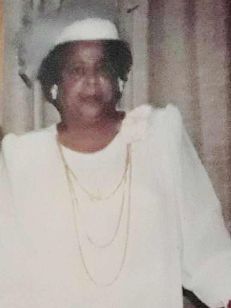 Erma Jean (White)  Poe