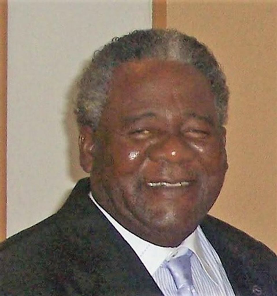 Ike Robert Mills Profile Photo