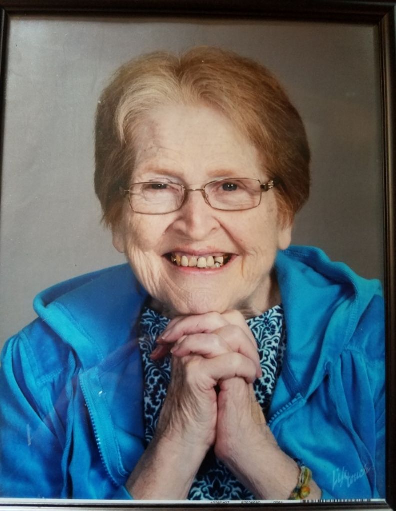 Marilyn Tate (Wells)  Thomas