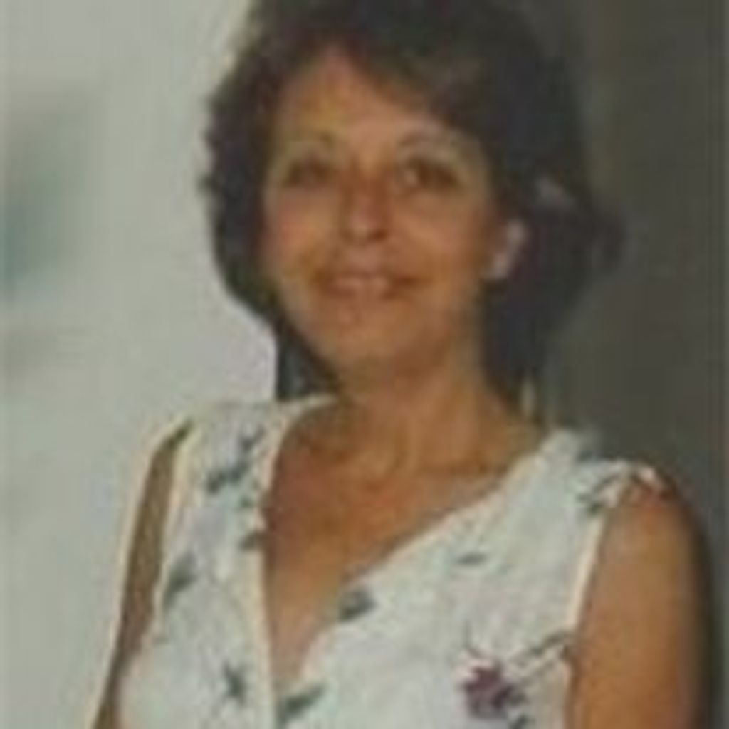 Micki Bates (Cruise)