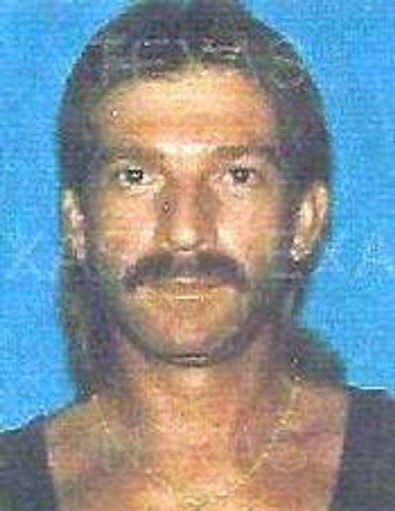 Matthews, Wayde R.