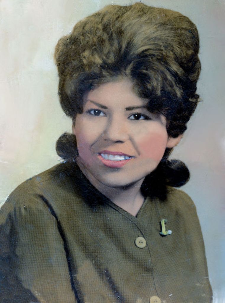 Emma (Torres)  Deluca Profile Photo