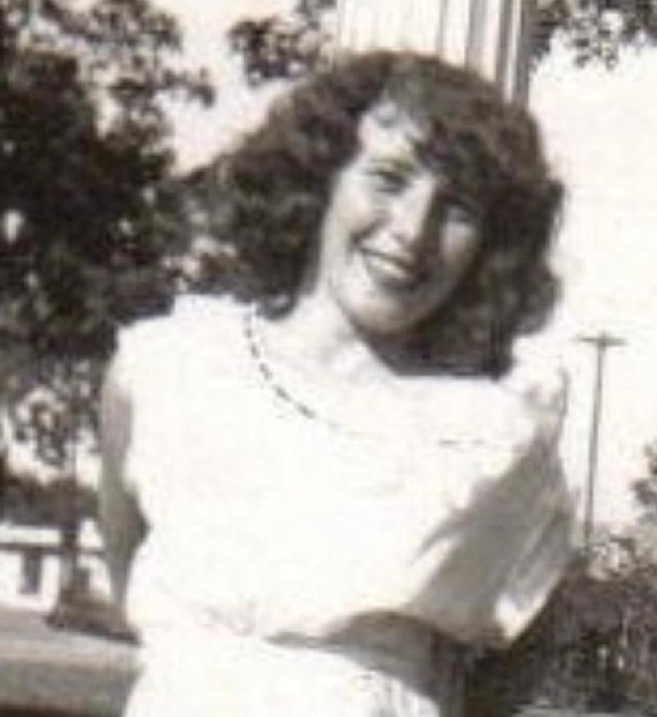 Dorothy Victoria (Wallace) Powell