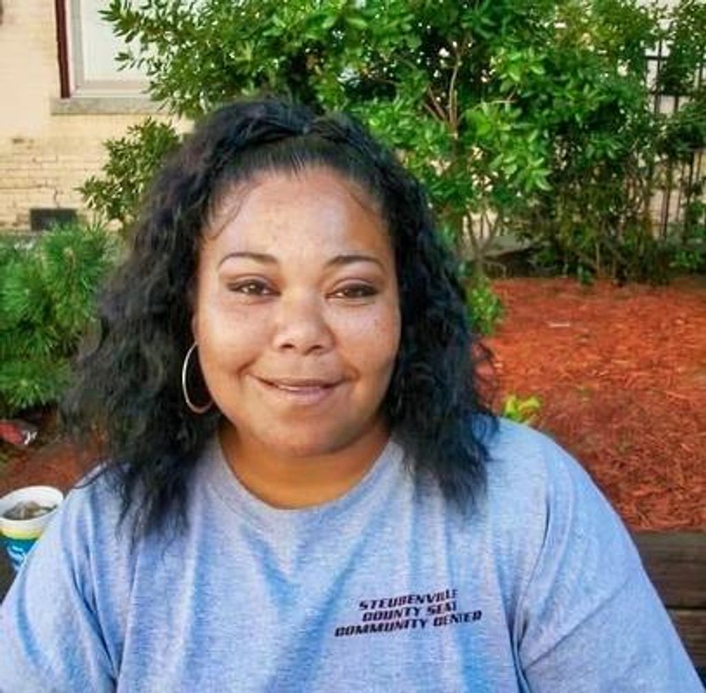 Leslie Marie Smith Profile Photo