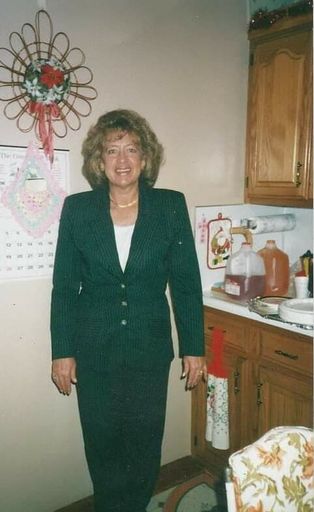 Marsha Kay (Syphers)  Long photo gallery thumbnail 4 of 172