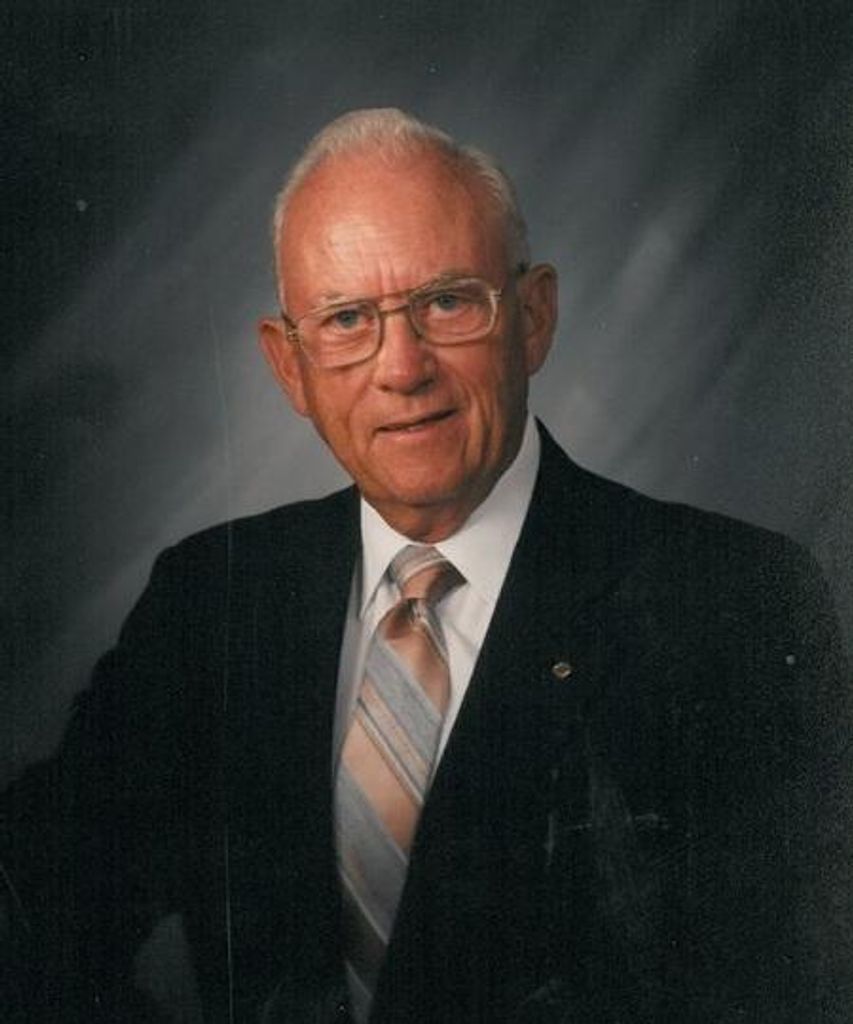 J.  Lloyd Chaney