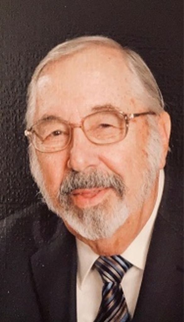 Lowell R. Grass Profile Photo