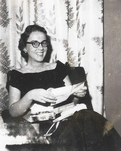 Marjorie Lois (Johnson) Carmony's obituary image