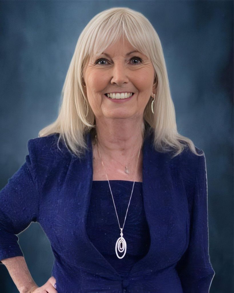 Carolyn Lee Profile Photo