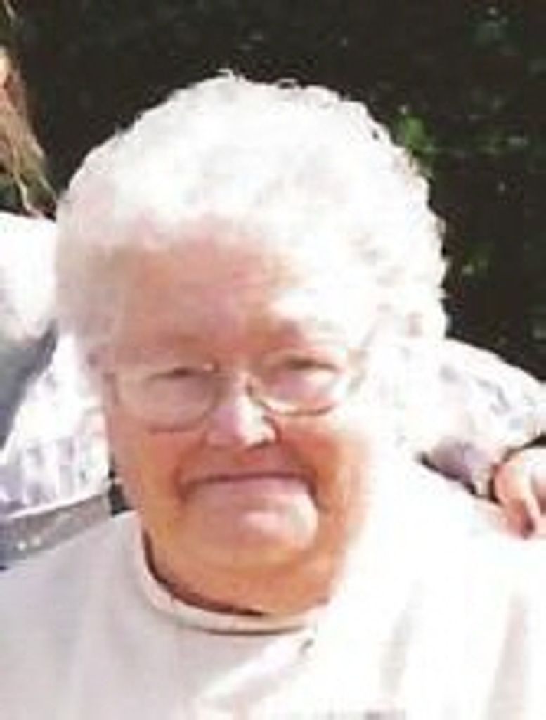 Maxine Cyrus