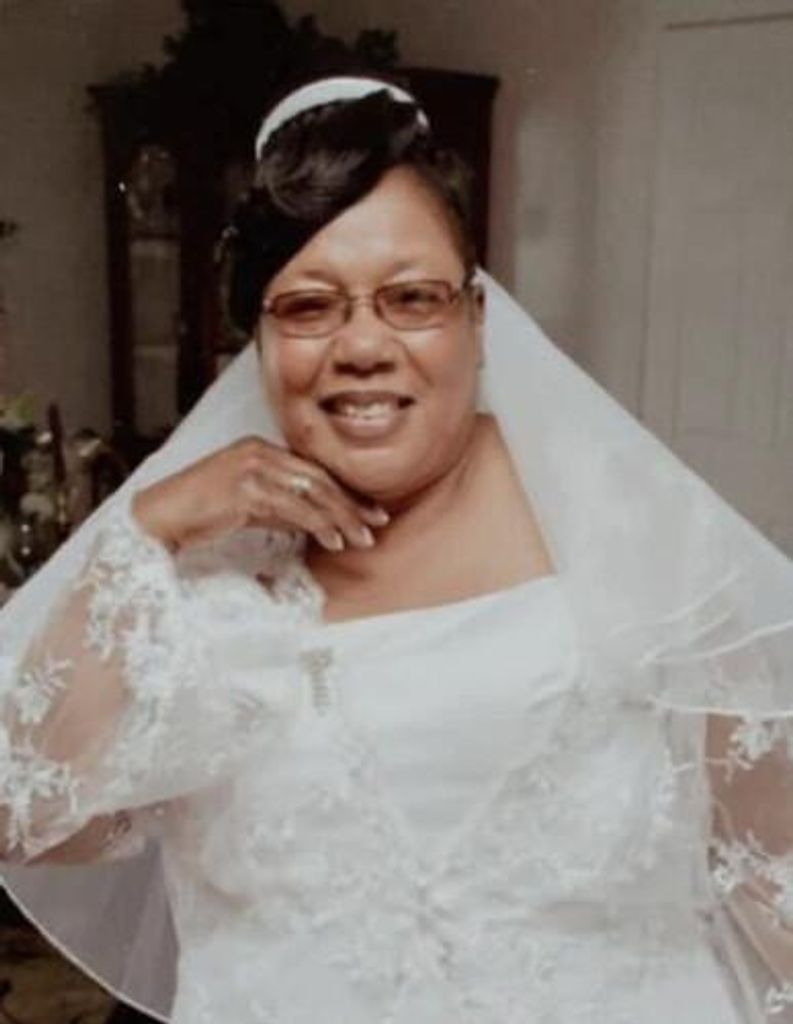 First Lady Geraldine Nelson Profile Photo