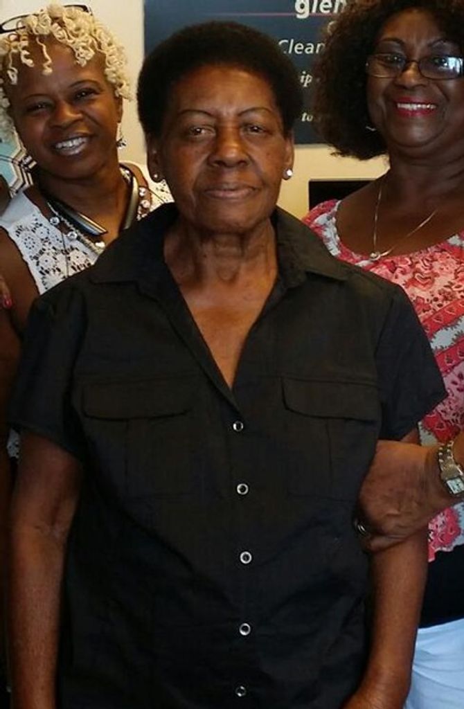 Minnie Lee Holland Profile Photo