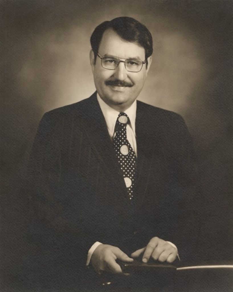 Dr. Robert Bilderback