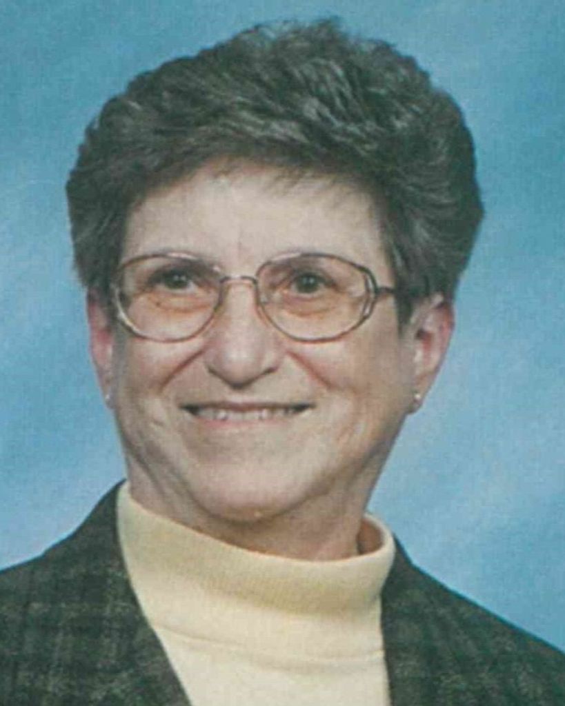 Elizabeth Szobocsan Profile Photo
