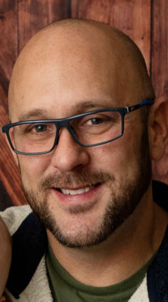 Anthony Robert Martinelli Profile Photo