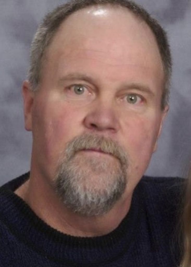 Robert Eugene Smith Profile Photo