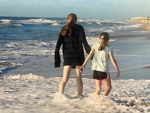 Sarah Anjuli Constance Draughon photo gallery thumbnail 24 of 46