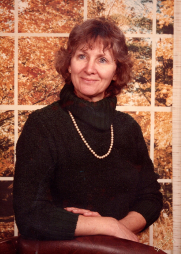 Jean E Mundy