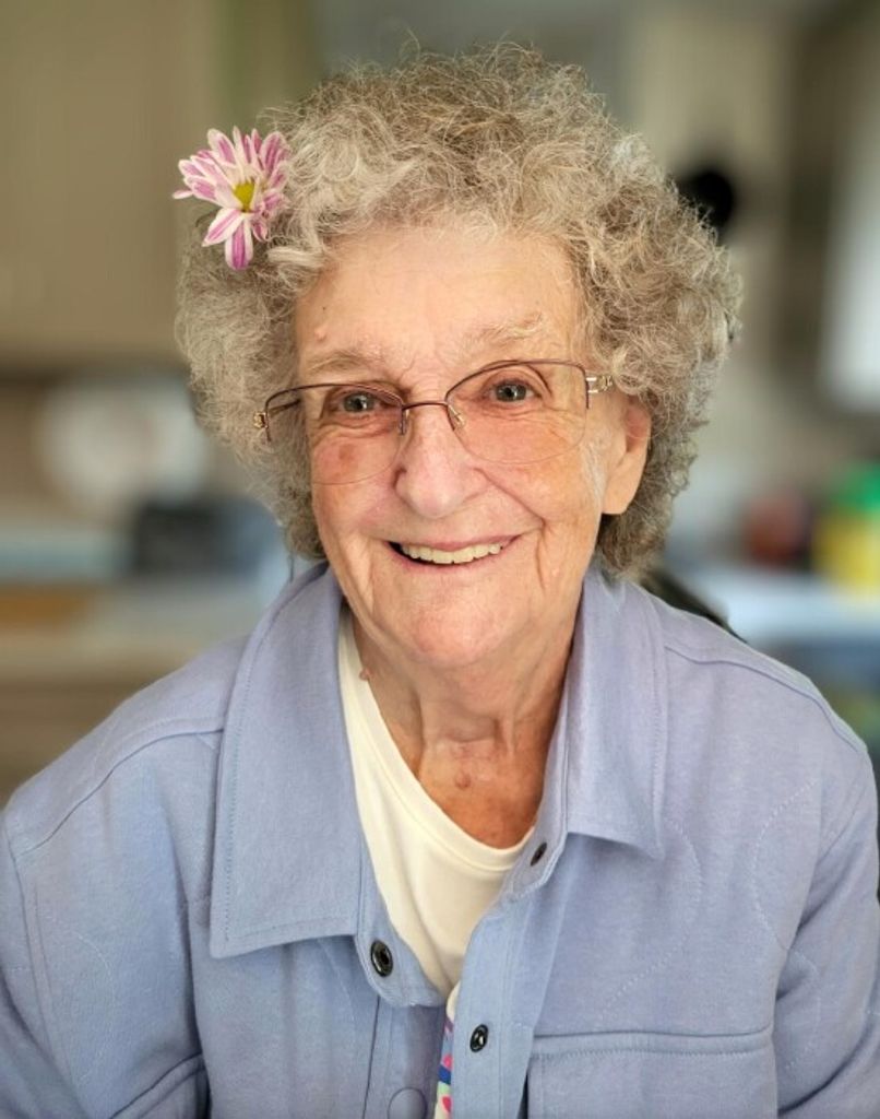 Elizabeth J. (Kearns)  Peritzian