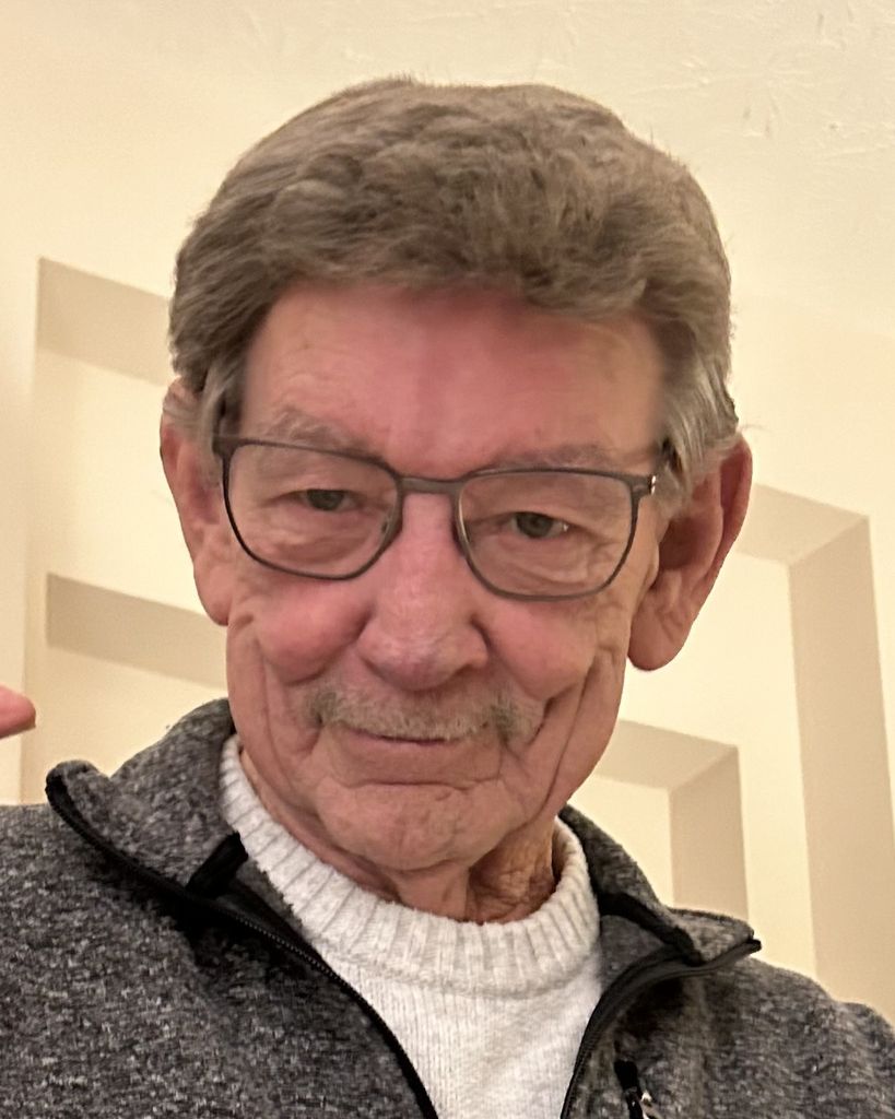 Robert "Bob" Huddleston