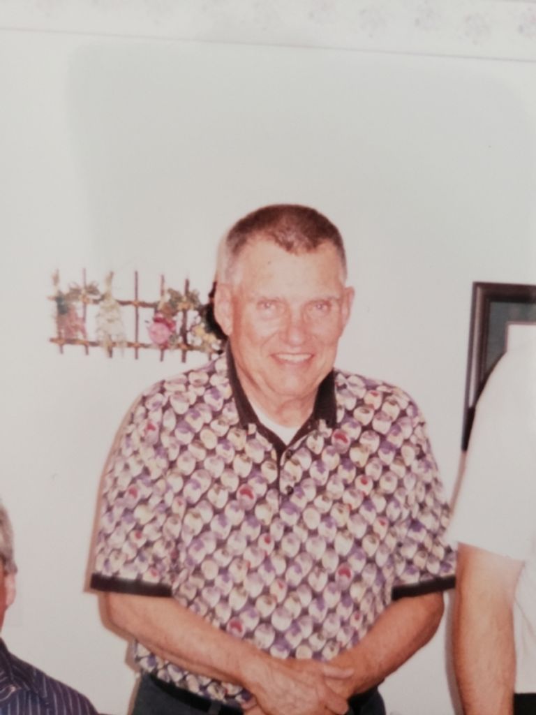 Robert Owen Lindsay Profile Photo
