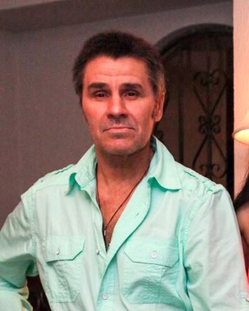 Tiberio Santos Profile Photo