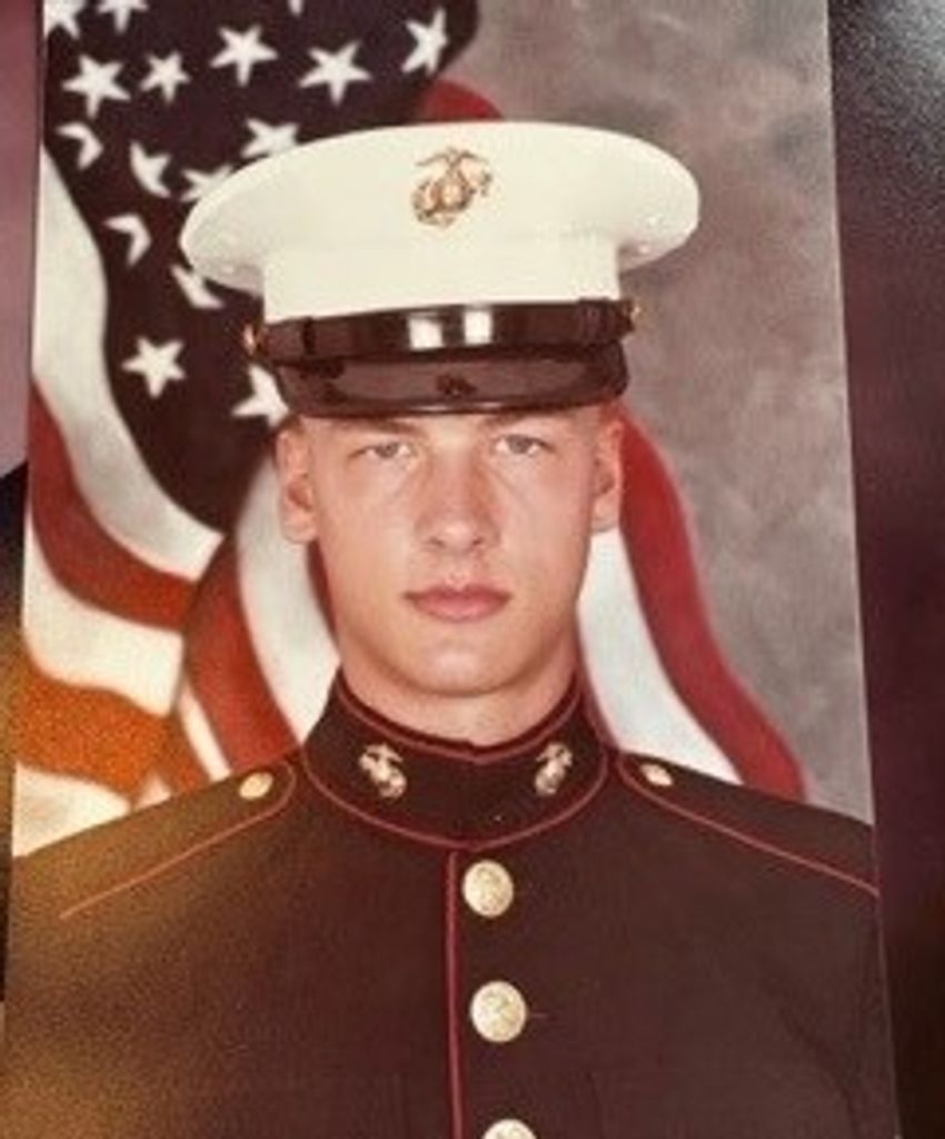 Daniel Scott Lee Profile Photo