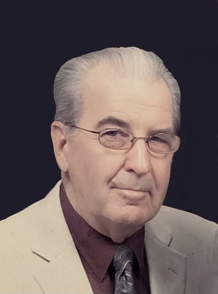 Lloyd Lowder Profile Photo