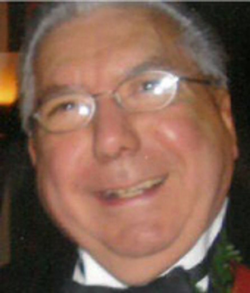 Luciano "Lou" Benavides