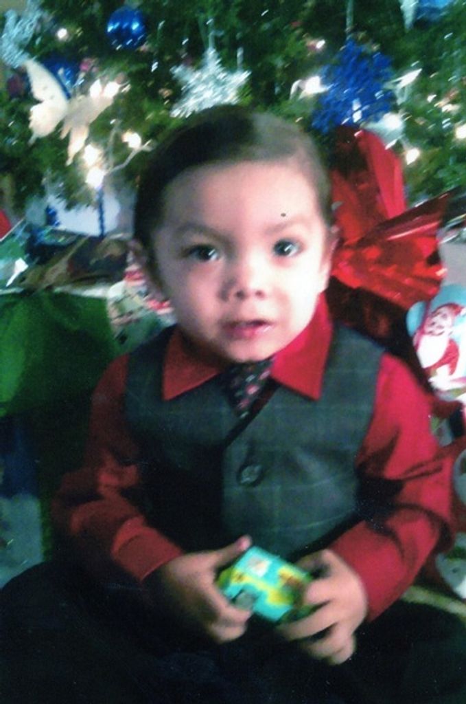 Angel Axel Reyes Profile Photo