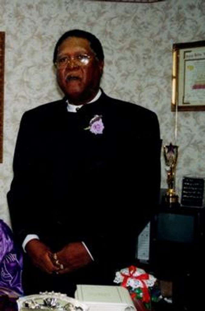 Manford Hymes Profile Photo