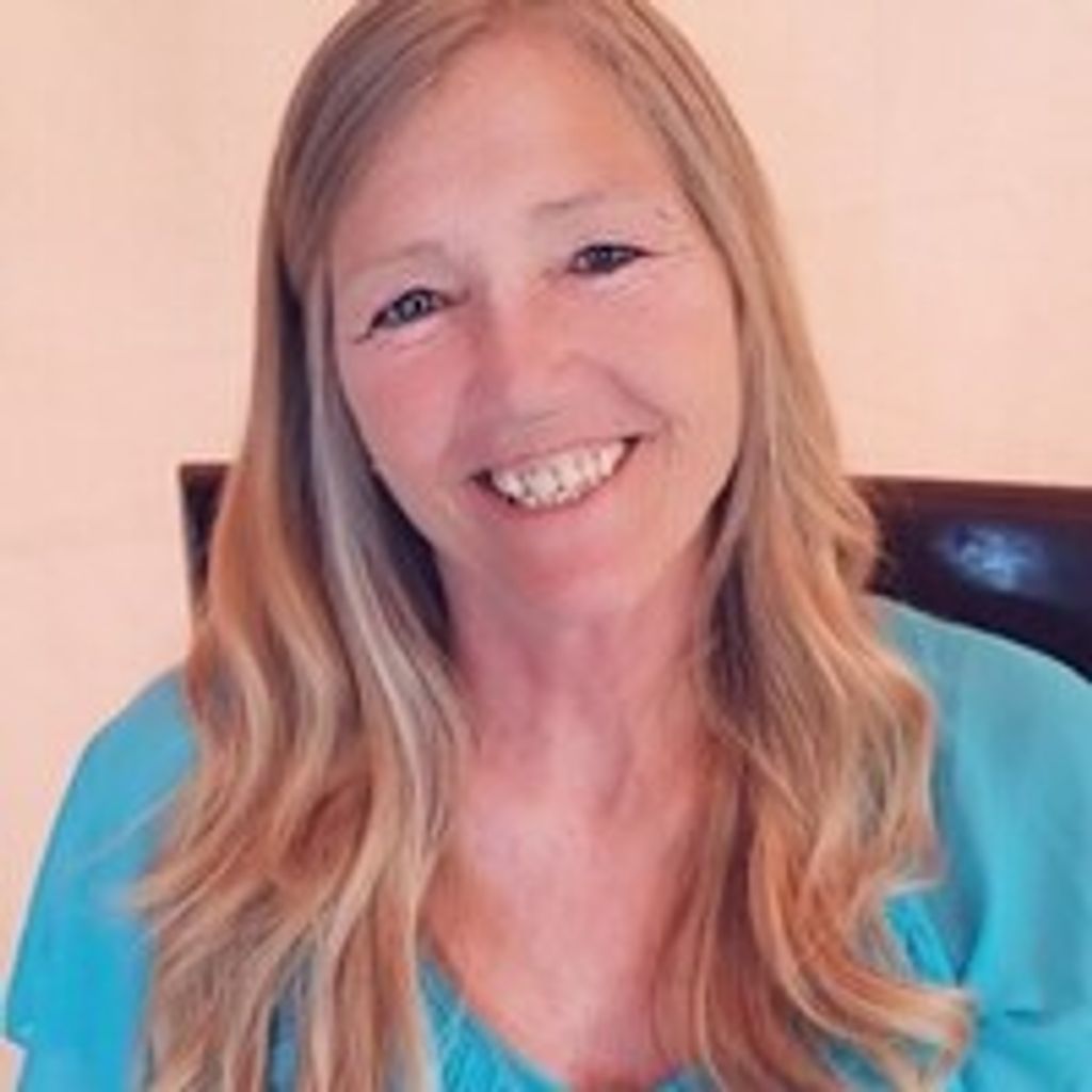 Nadine Lorrie Everhardt