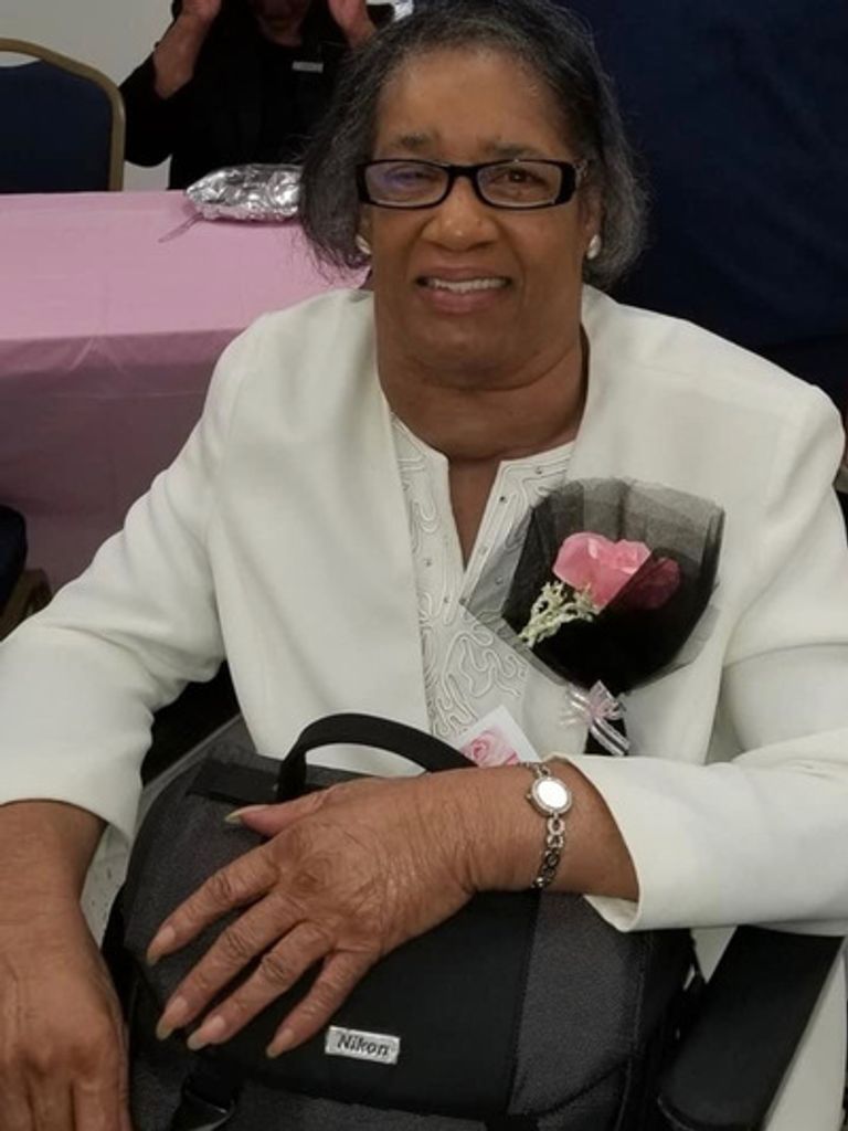 Mrs. Helen Roberts Profile Photo