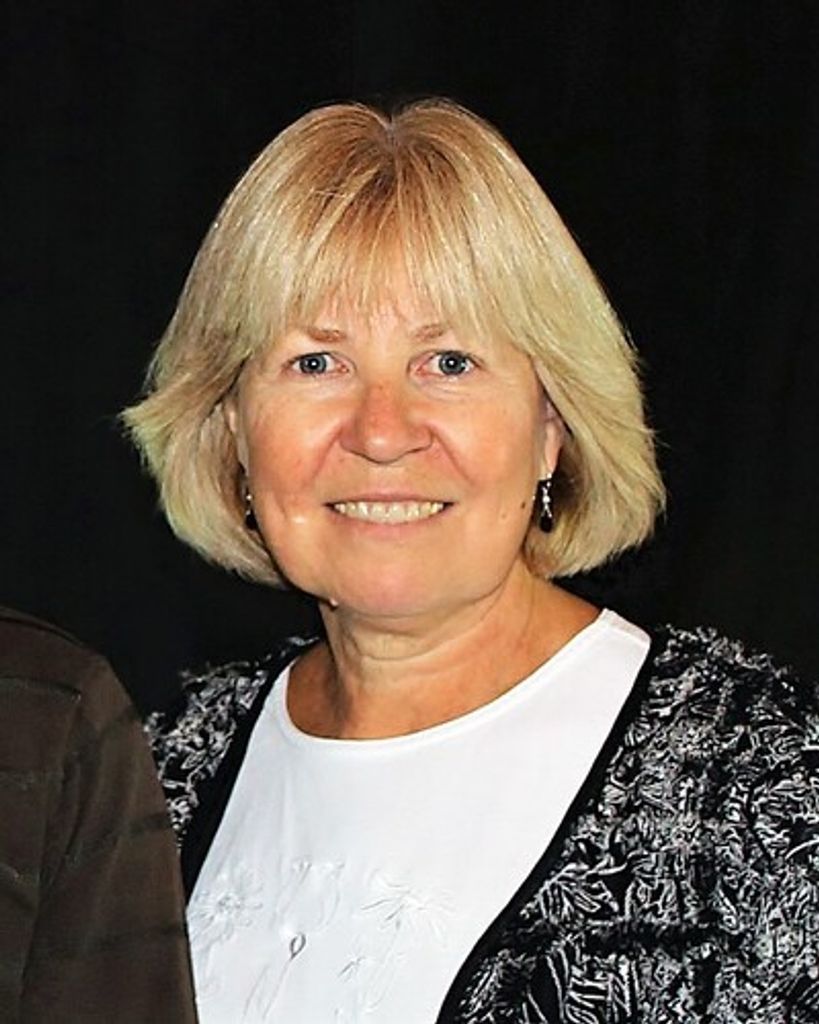 Diona J. Frenette-Holmes Profile Photo