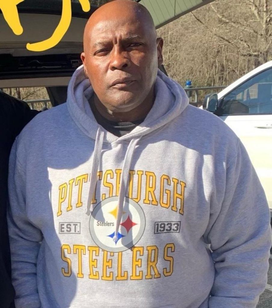 Roderick Hall Profile Photo