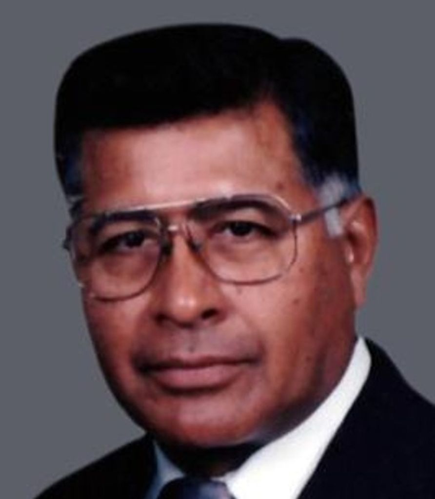 Rev. Marcos Casanova Profile Photo