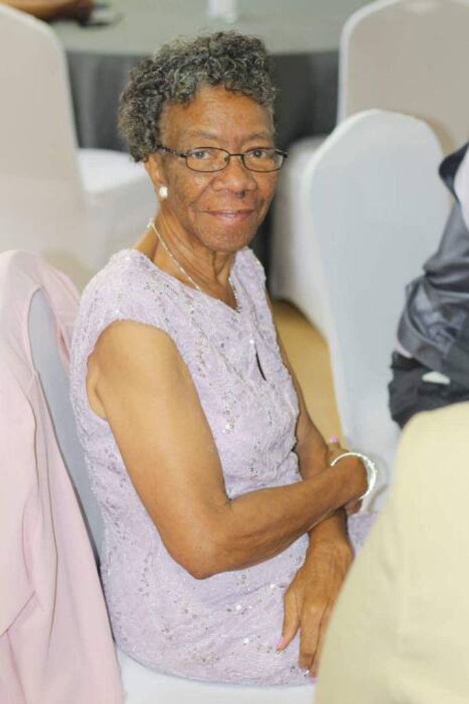 Julia (Hampton)  Green