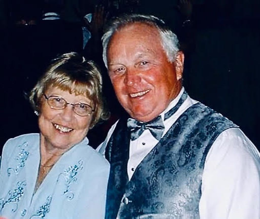 Elmer & Julie (Reckers) Schweitzer Profile Photo