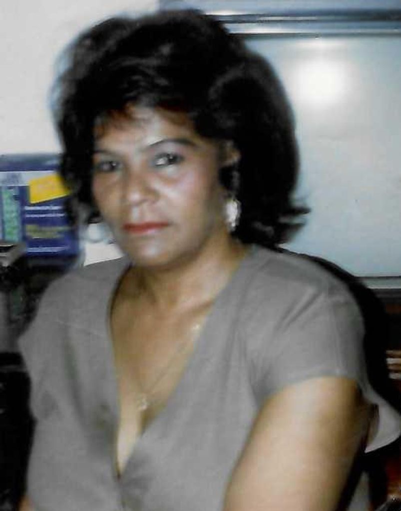 Estebania Ospina Profile Photo