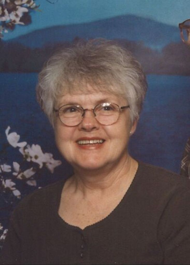 Julia "Lori" House Profile Photo