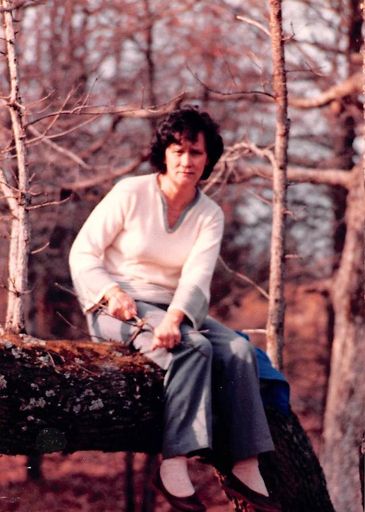 Jewell Wingo photo gallery thumbnail 16 of 22