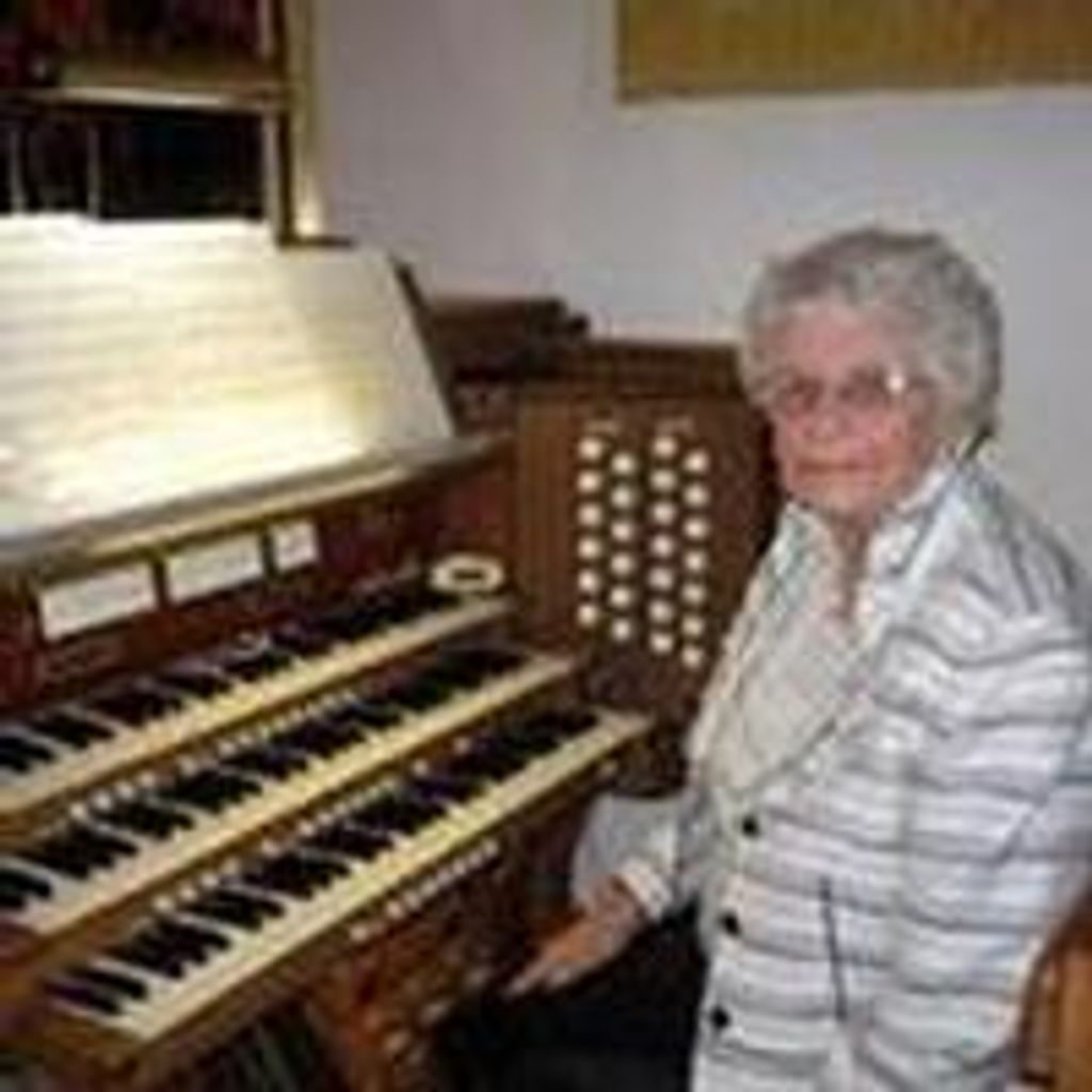 Harriet L Santefort