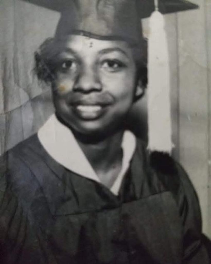 MAXINE SIMMONS Profile Photo