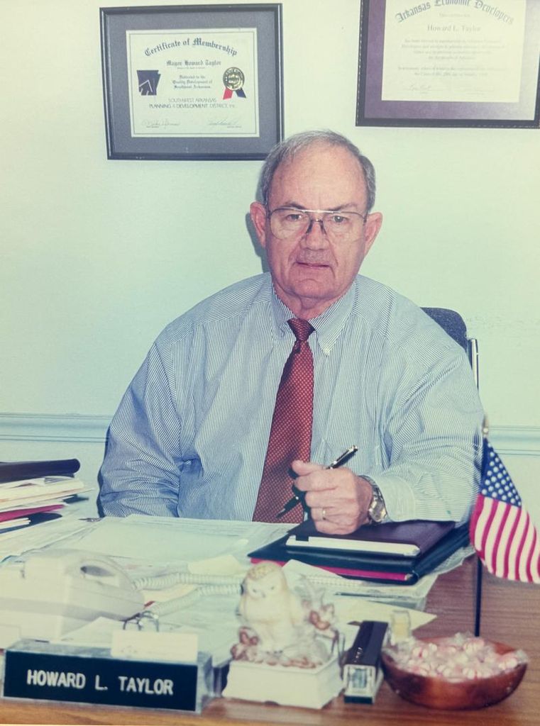Howard Lee Taylor Profile Photo