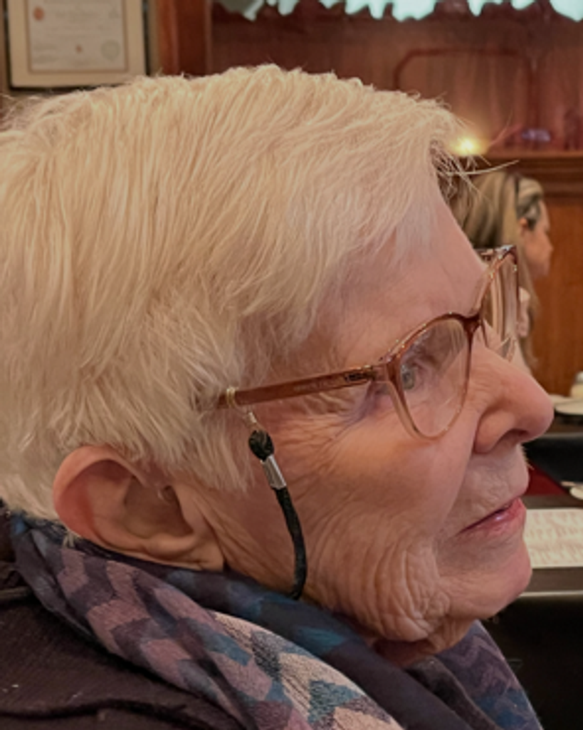 Lia J. Brodeur Profile Photo